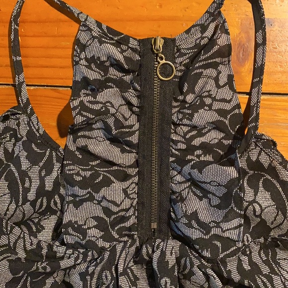 Flowered Blouse - Picture 3 of 5